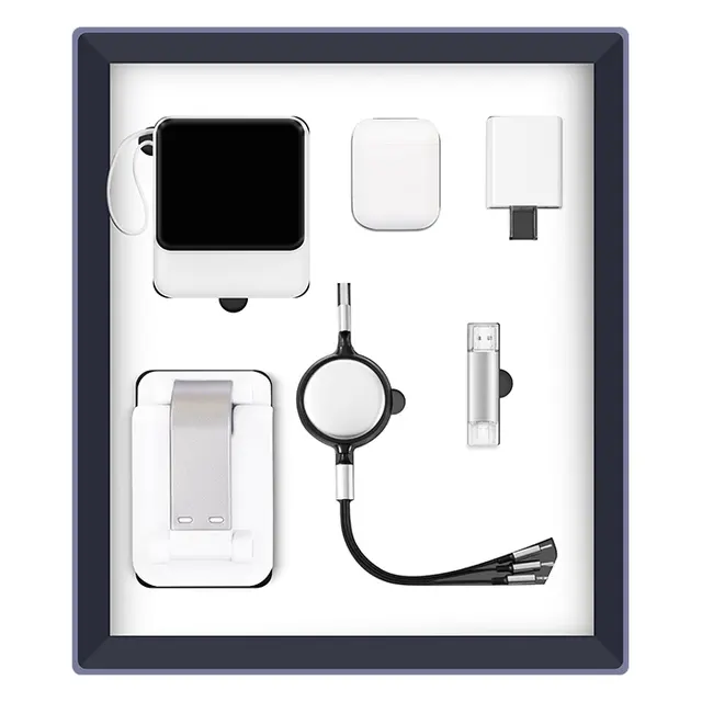 พาวเวอร์แบงก์ พร้อม phone holder พร้อม หูฟังไร้สาย พร้อม charger พร้อม แฟลชไดรฟ์ USB พร้อม usb cable