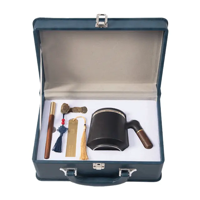 Bookmark พร้อม แฟลชไดรฟ์ USB พร้อม wood ปากกา พร้อม tea แก้วมัค พร้อม hand carry leather suitcase packing