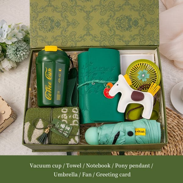 ชุด luxury gift - ขวดแก้ว ไดอารี่ พัดลมพกพา ผ้าขนหนู ร่ม พวงกุญแจหนัง(ม้า) การ์ด พร้อมสกรีนและกล่องของขวัญ  Model : TXH0404 - Image 18